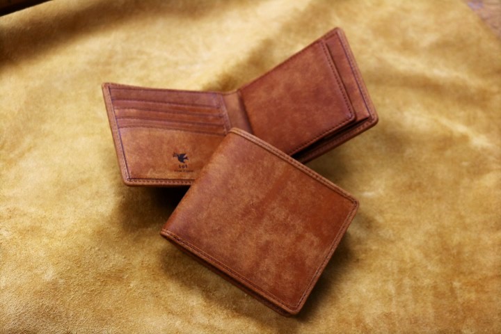 財布部門人気No.1】 使いやすい二つ折り財布をご紹介。 | CREARE
