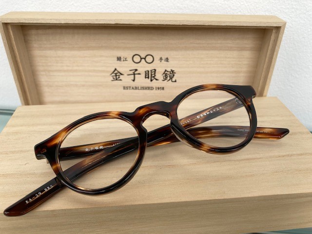 金子眼鏡アセテートシリーズから新作が2型入荷！ | CREARE | ナディア