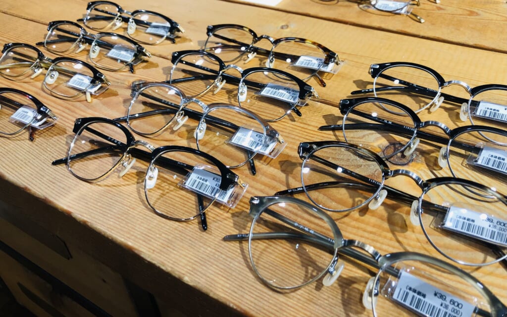 金子眼鏡KVシリーズ レトロで印象深いサーモント型ご紹介 | CREARE 